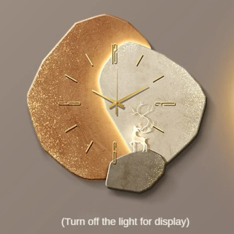Skandinavisk Lyx Väggklocka – Modern Design med LED-belysning