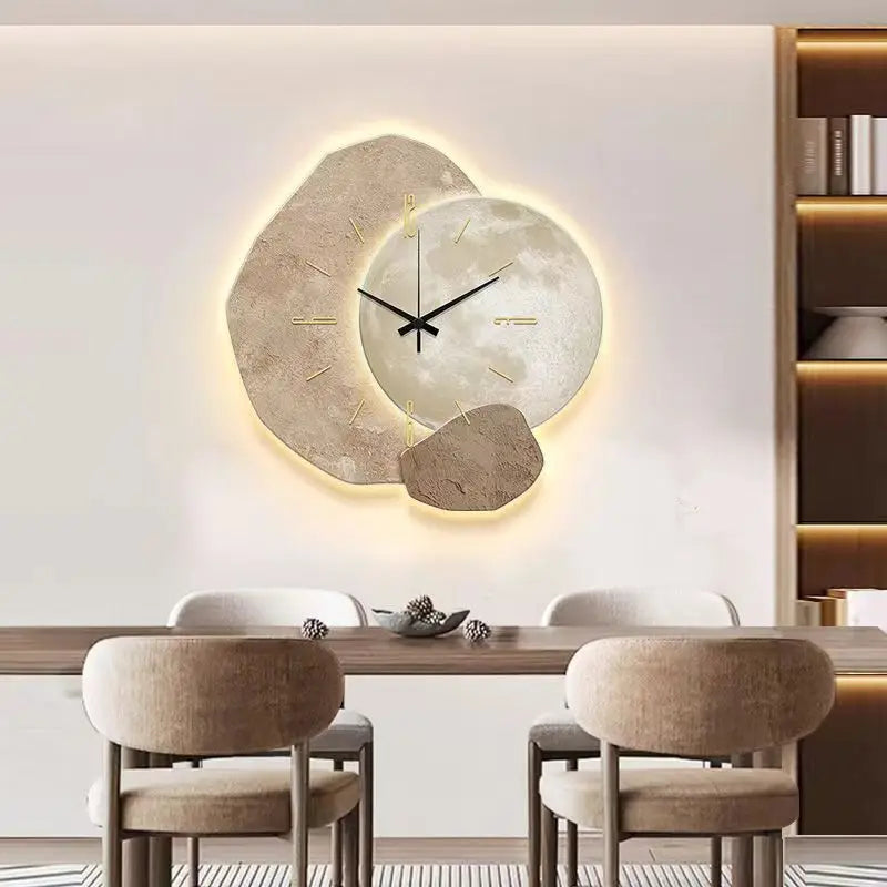 Skandinavisk Lyx Väggklocka – Modern Design med LED-belysning