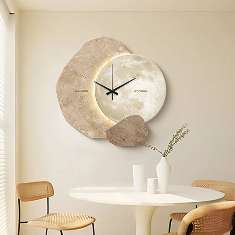Skandinavisk Lyx Väggklocka – Modern Design med LED-belysning
