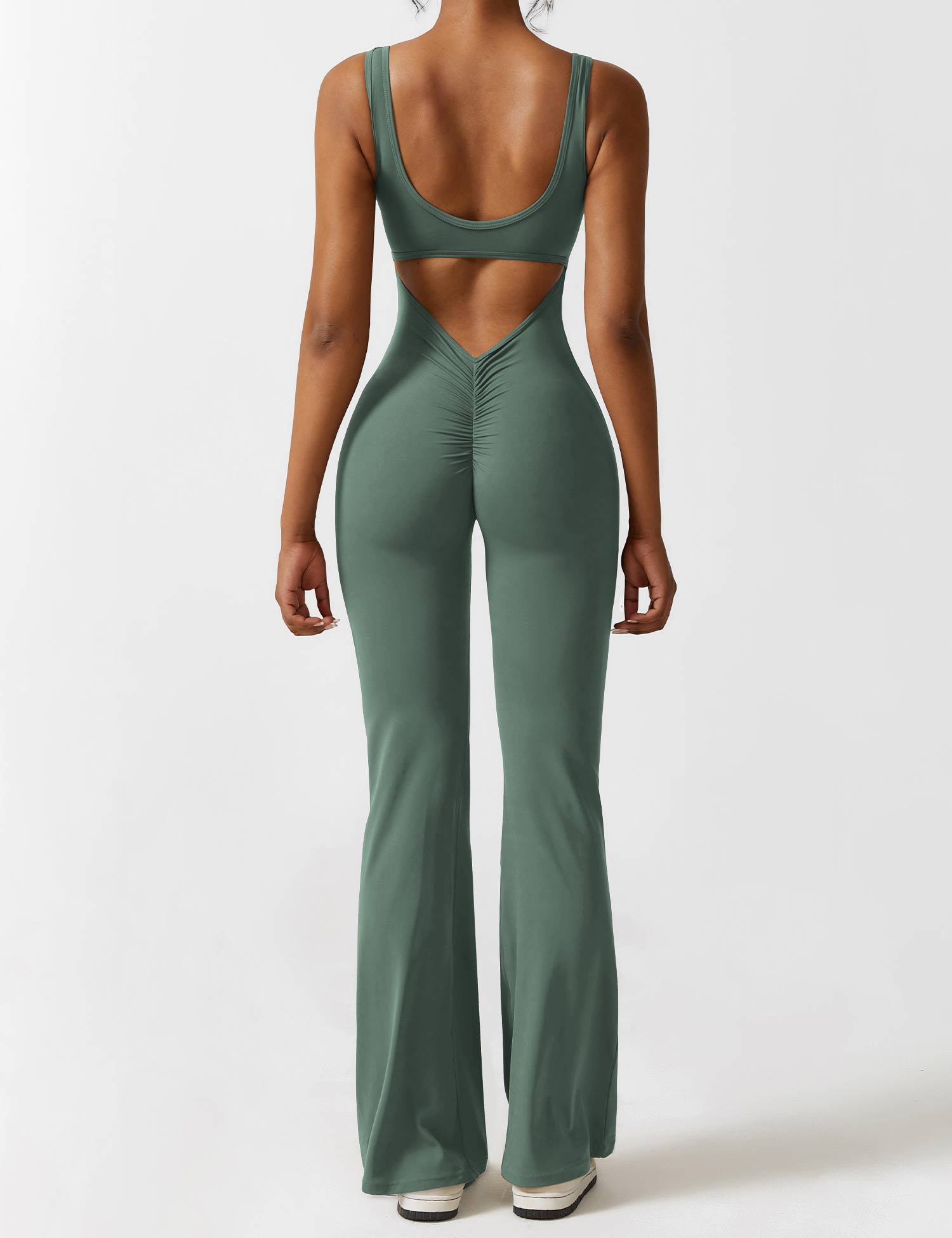 Jumpsuit med V-rygg och flärp