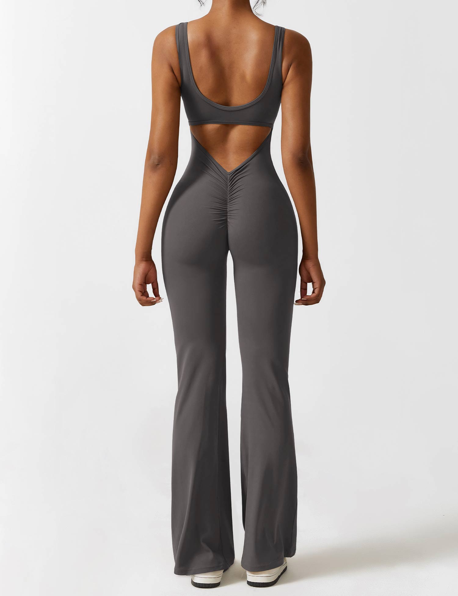 Jumpsuit med V-rygg och flärp