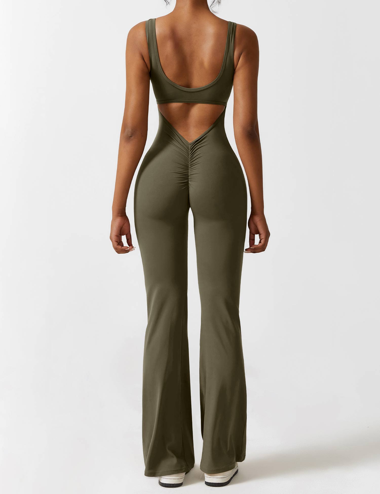 Jumpsuit med V-rygg och flärp